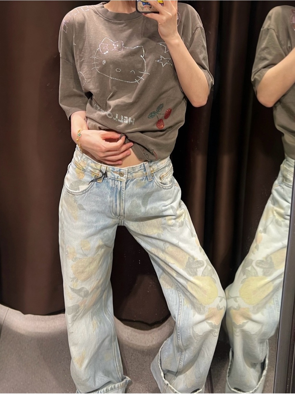 Floral Light Wash Women’s Jeans - Blue
